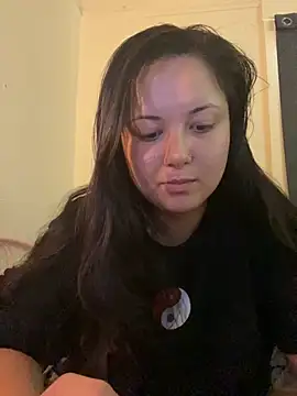 xocrybaby online show from September 14, 2025, 4:17 pm