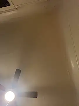 xocrybaby online show from November 30, 2025, 10:25 pm