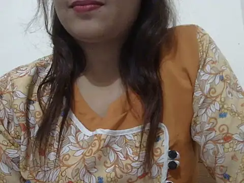 shekira99 online show from November 13, 2025, 12:48 pm