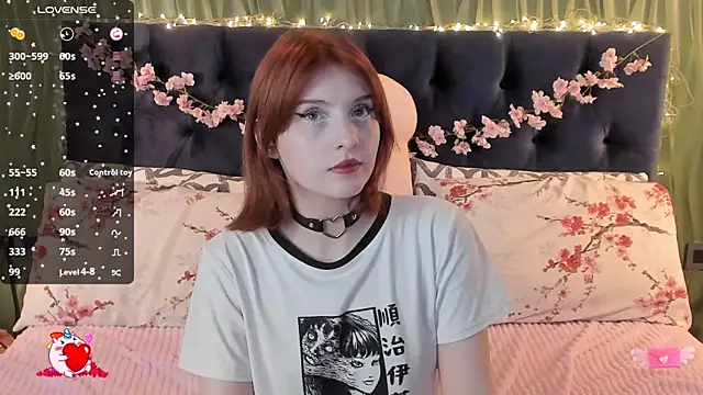 Snapshot of AliceLanley chatting on September 27, 2025, 11:37 am AliceLanley online show from September 27, 2025, 11:37 am