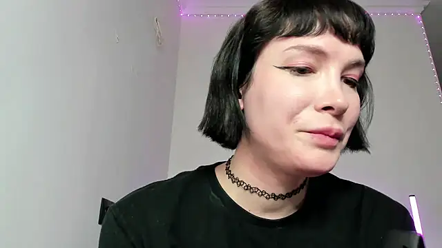Snapshot of dollmore chatting on January 7, 2025, 7:38 pm dollmore online show from January 7, 2025, 7:38 pm