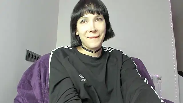 Snapshot of dollmore chatting on February 8, 2025, 6:22 pm dollmore online show from February 8, 2025, 6:22 pm