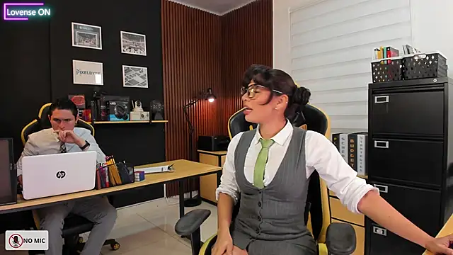 Office Naughty Girl online show from March 18, 2025, 4:59 pm