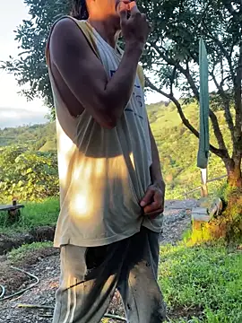 vergasgrandes online show from December 18, 2024, 10:46 pm