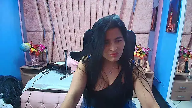 Snapshot of HornySkinny26 chatting on November 28, 2025, 4:59 am HornySkinny26 online show from November 28, 2025, 4:59 am