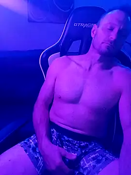 Funwithbrad1 online show from December 6, 2024, 8:26 am