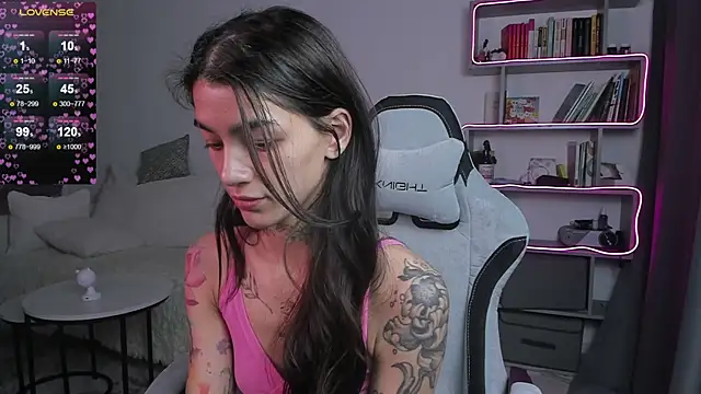 vinkitinkii online show from March 22, 2025, 9:02 am