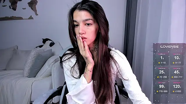 vinkitinkii online show from October 2, 2025, 7:15 am