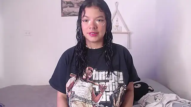 yungelitamor  online show from March 5, 2025, 5:29 am