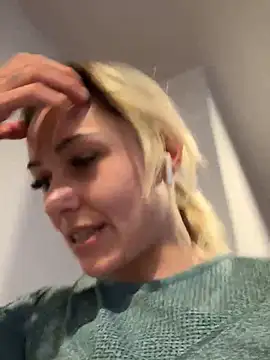 petrouchkaaa  online show from February 25, 2025, 9:31 am