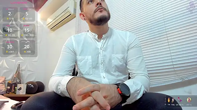 jeanpiere  online show from October 31, 2025, 9:05 pm