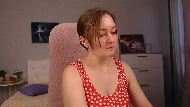 Snapshot of BettyFootFetish chatting on November 15, 2025, 10:01 am BettyFootFetish online show from November 15, 2025, 10:01 am