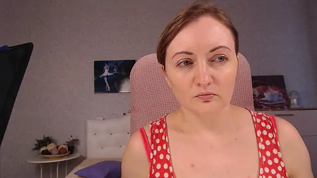 Snapshot of BettyFootFetish chatting on December 4, 2025, 7:28 am BettyFootFetish online show from December 4, 2025, 7:28 am