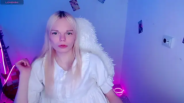 Emily Nyaffee online show from November 22, 2025, 10:31 pm