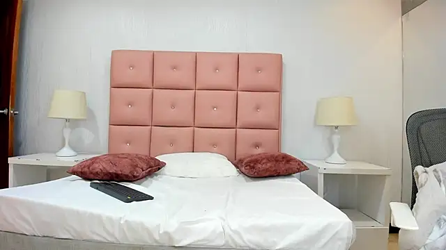 lhiamfit online show from December 28, 2024, 8:48 am