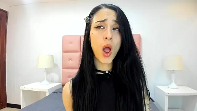 lhiamfit online show from January 11, 2025, 9:26 am