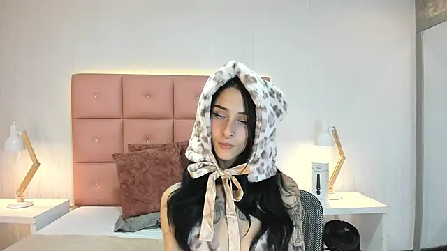 lhiamfit online show from November 26, 2025, 5:19 am