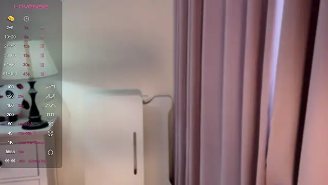 Snapshot of A-xena chatting on February 2, 2025, 2:06 am A-xena online show from February 2, 2025, 2:06 am