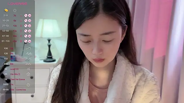 Snapshot of A-xena chatting on February 4, 2025, 2:17 am A-xena online show from February 4, 2025, 2:17 am