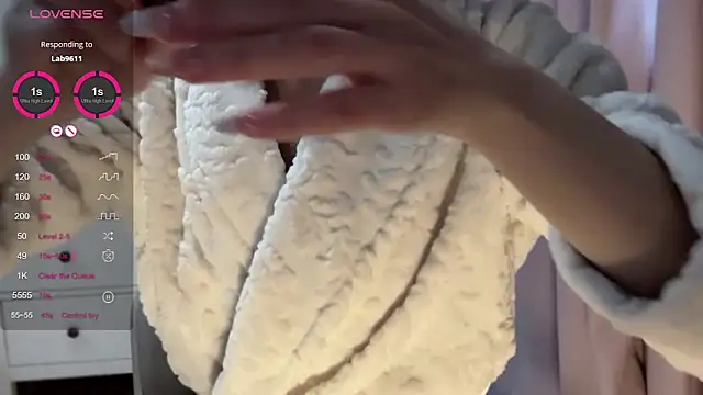 Snapshot of A-xena chatting on February 6, 2025, 2:22 am A-xena online show from February 6, 2025, 2:22 am