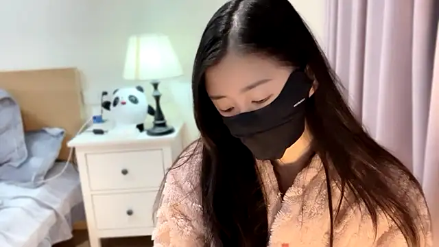 Snapshot of A-xena chatting on February 7, 2025, 1:53 pm A-xena online show from February 7, 2025, 1:53 pm