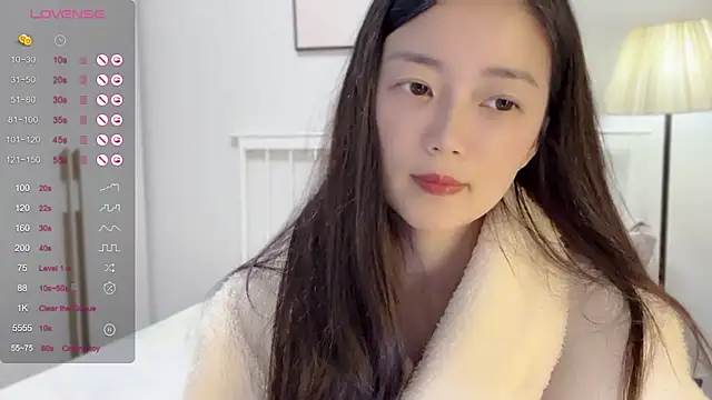 Snapshot of A-xena chatting on February 18, 2025, 1:44 pm A-xena online show from February 18, 2025, 1:44 pm