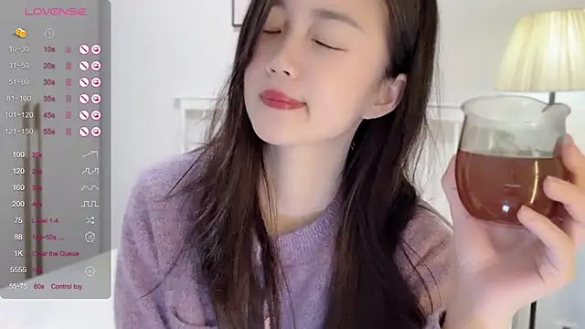 Snapshot of A-xena chatting on February 21, 2025, 2:06 pm A-xena online show from February 21, 2025, 2:06 pm