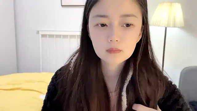 Snapshot of A-xena chatting on February 25, 2025, 2:25 am A-xena online show from February 25, 2025, 2:25 am