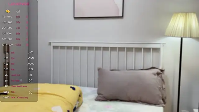 Snapshot of A-xena chatting on February 26, 2025, 1:52 pm A-xena online show from February 26, 2025, 1:52 pm