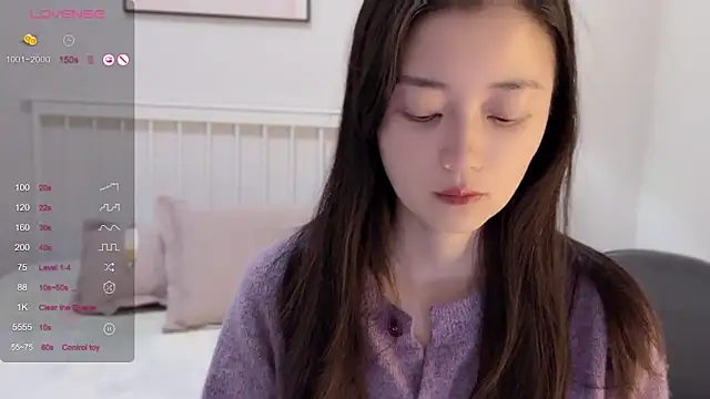 Snapshot of A-xena chatting on March 2, 2025, 1:05 pm A-xena online show from March 2, 2025, 1:05 pm