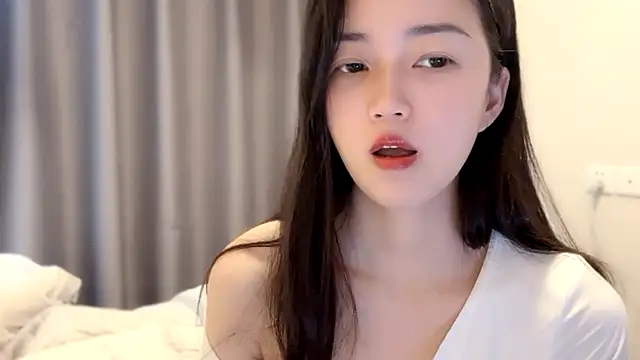 Snapshot of A-xena chatting on March 19, 2025, 2:05 am A-xena online show from March 19, 2025, 2:05 am