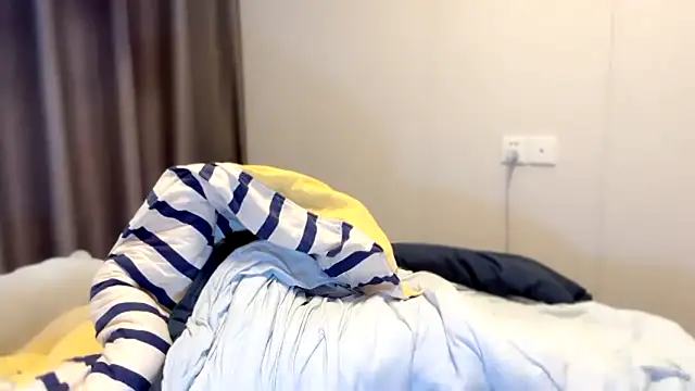 Snapshot of A-xena chatting on March 21, 2025, 2:28 am A-xena online show from March 21, 2025, 2:28 am