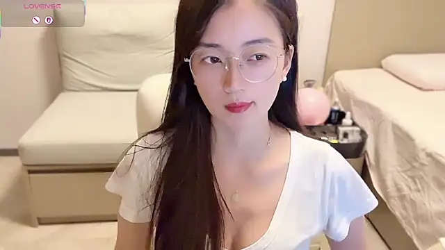 Snapshot of A-xena chatting on September 24, 2025, 2:31 pm A-xena online show from September 24, 2025, 2:31 pm