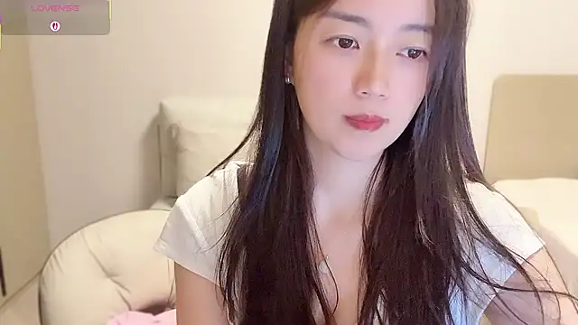 Snapshot of A-xena chatting on September 28, 2025, 2:22 pm A-xena online show from September 28, 2025, 2:22 pm