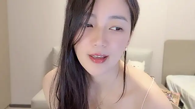 Snapshot of A-xena chatting on October 21, 2025, 2:51 pm A-xena online show from October 21, 2025, 2:51 pm