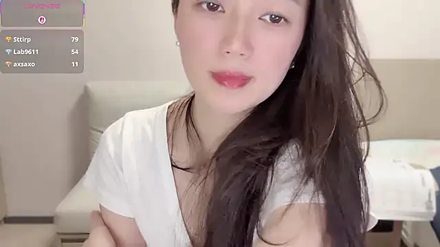 Snapshot of A-xena chatting on October 27, 2025, 3:21 am A-xena online show from October 27, 2025, 3:21 am