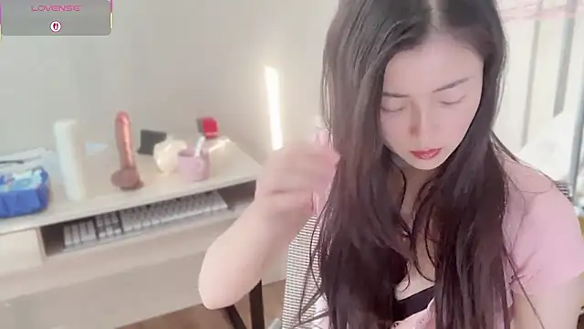 Snapshot of A-xena chatting on November 26, 2025, 2:34 am A-xena online show from November 26, 2025, 2:34 am