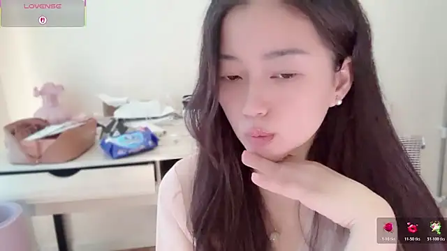 Snapshot of A-xena chatting on November 28, 2025, 2:58 am A-xena online show from November 28, 2025, 2:58 am