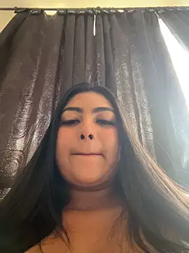 NatashaBrown12 online show from December 3, 2025, 12:58 pm