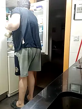 porkorossy online show from October 14, 2025, 9:10 am