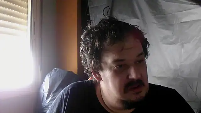 porkorossy online show from November 28, 2025, 9:34 am