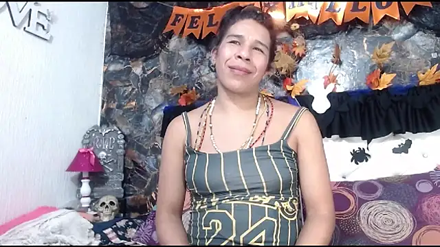 DesireDirtyTS   online show from October 6, 2025, 11:51 am