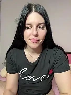 Snapshot of Annatrybebetter chatting on February 5, 2025, 10:01 pm Annatrybebetter online show from February 5, 2025, 10:01 pm