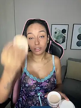 DianaHopson online show from January 31, 2025, 11:13 am