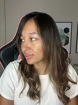 DianaHopson online show from February 14, 2025, 10:49 am