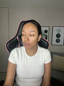 DianaHopson online show from February 16, 2025, 11:16 am