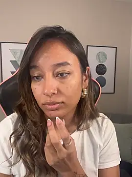 DianaHopson online show from March 13, 2025, 10:47 am