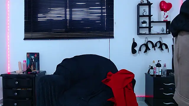 KinkyAllisonSub online show from February 22, 2025, 9:15 pm