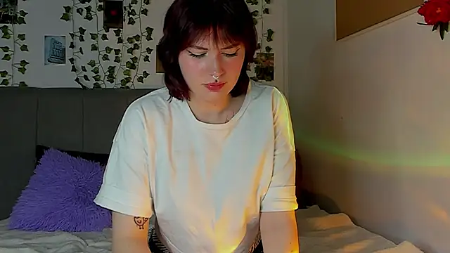 miss Lizzy online show from December 14, 2024, 4:34 am