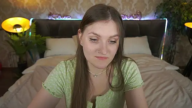 EmmyCharmm online show from February 23, 2025, 9:55 am